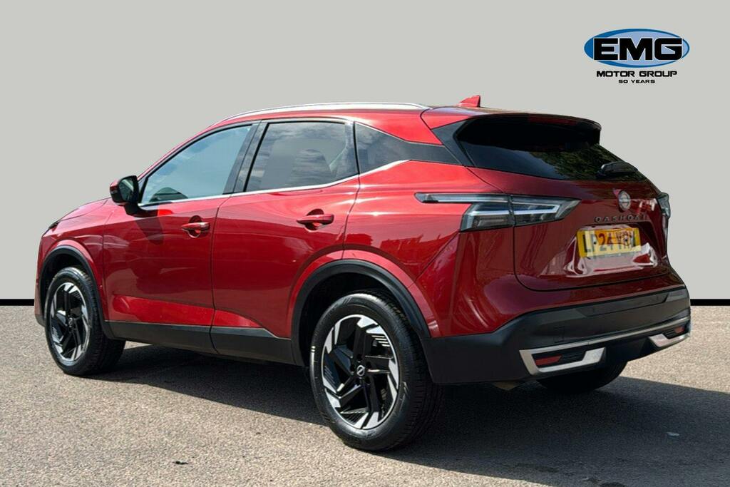 Nissan Qashqai 1.3 Dig T Mhev N Connecta Suv Hybrid Xt LP24VRW Red #4