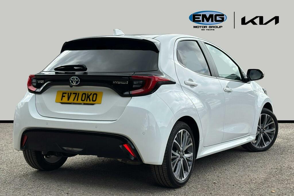 Toyota Yaris 1.5 Vvt H Excel Hatchback Hybrid E Cvt White #6