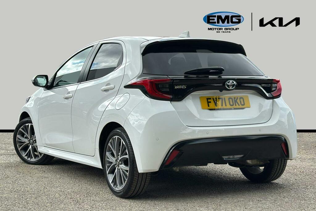 Toyota Yaris 1.5 Vvt H Excel Hatchback Hybrid E Cvt White #4