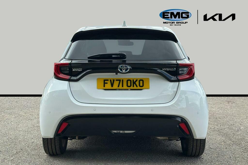 Toyota Yaris 1.5 Vvt H Excel Hatchback Hybrid E Cvt White #5