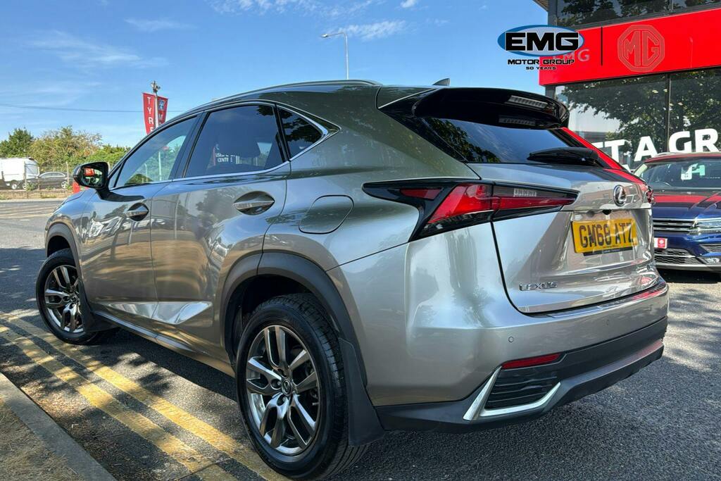 Lexus NX 2.5 300H Luxury Suv Hybrid E Cvt 4Wd GM68ATZ Silver #4