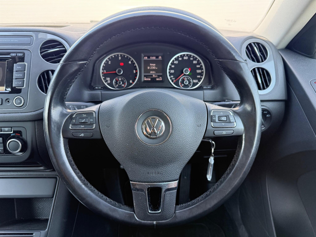 Volkswagen Tiguan Tiguan R Line Tdi Bluemotion Technology 4Motion S- White #34