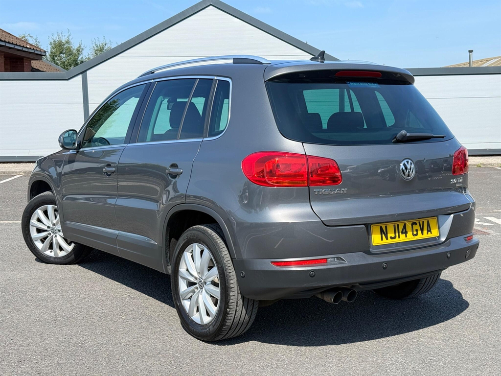 Volkswagen Tiguan Tiguan R Line Tdi Bluemotion Technology 4Motion S- White #11