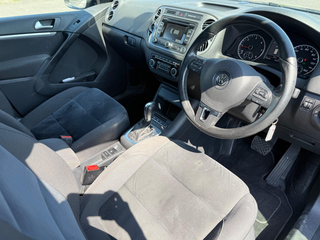 Volkswagen Tiguan Tiguan R Line Tdi Bluemotion Technology 4Motion S- White #22