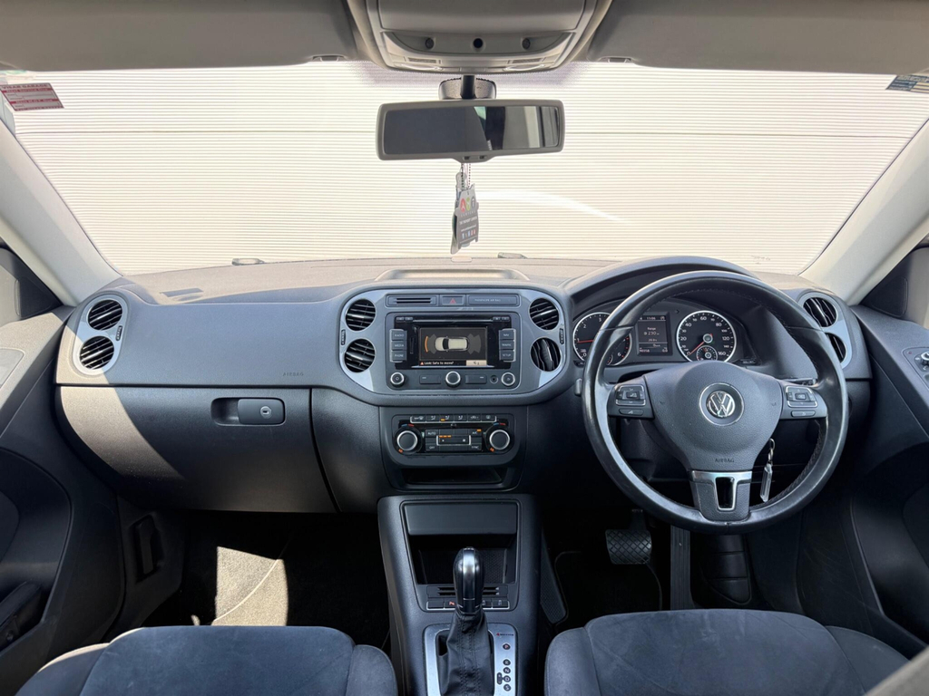 Volkswagen Tiguan Tiguan R Line Tdi Bluemotion Technology 4Motion S- White #26