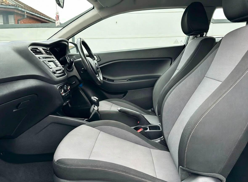 Hyundai I20 1.2 S Air 5Dr, 12 Month Warranty Black #26