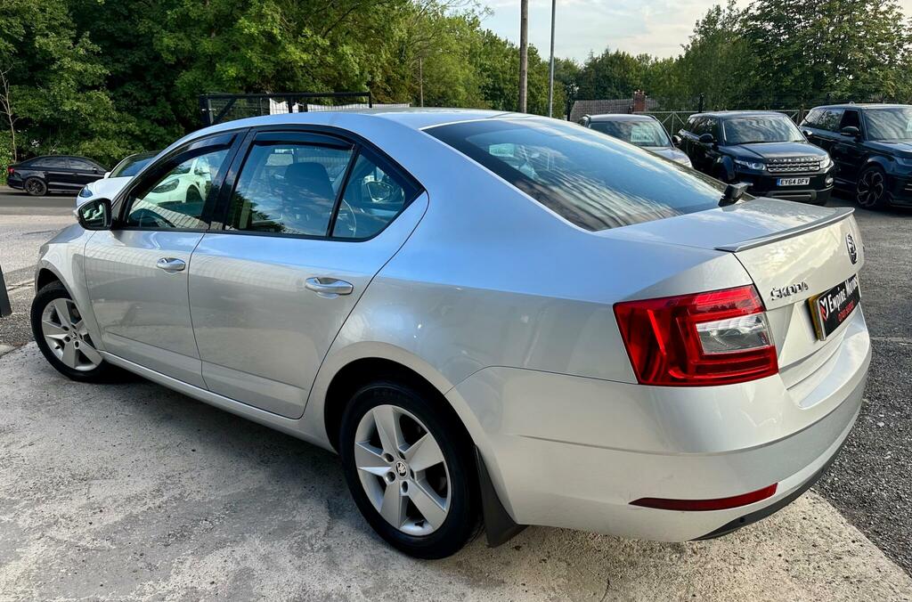 Skoda Octavia Se Silver #3
