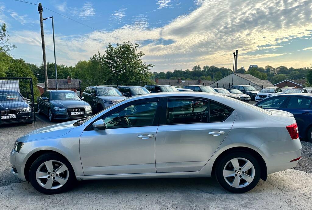 Skoda Octavia Se Silver #4