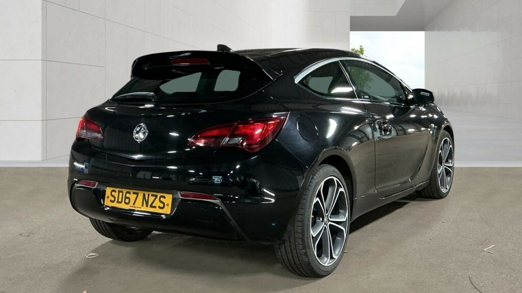 Vauxhall Astra GTC Coupe 1.4 I Turbo Limited Edition 201767 Black #3