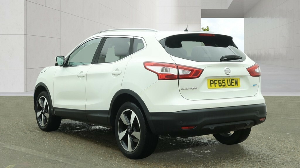 Nissan Qashqai 1.5 Dci N-tec White #4