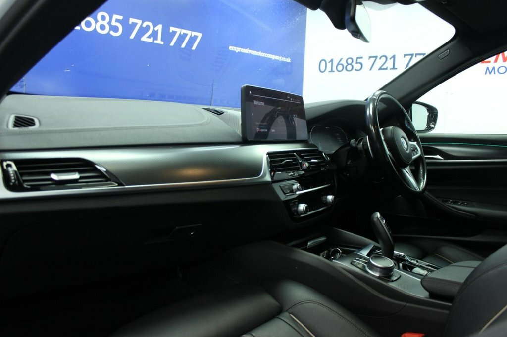 BMW 5 Series 2L M Sport White #6