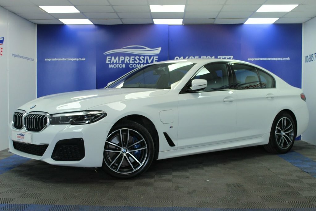 BMW 5 Series 2L M Sport White #4