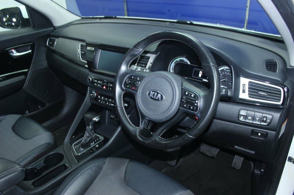 Kia Niro 1.6L 2 White #5