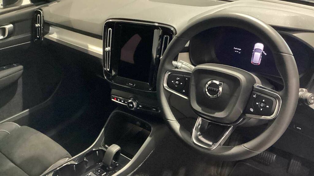 Volvo XC40 Plus, B4 Mild Hybrid, Dark LR75EFJ Silver #4