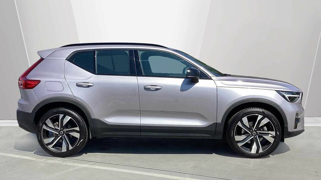 Volvo XC40 Plus, B4 Mild Hybrid, Dark LR75EFJ Silver #3
