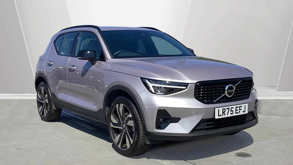 Volvo XC40 Plus, B4 Mild Hybrid, Dark LR75EFJ Silver