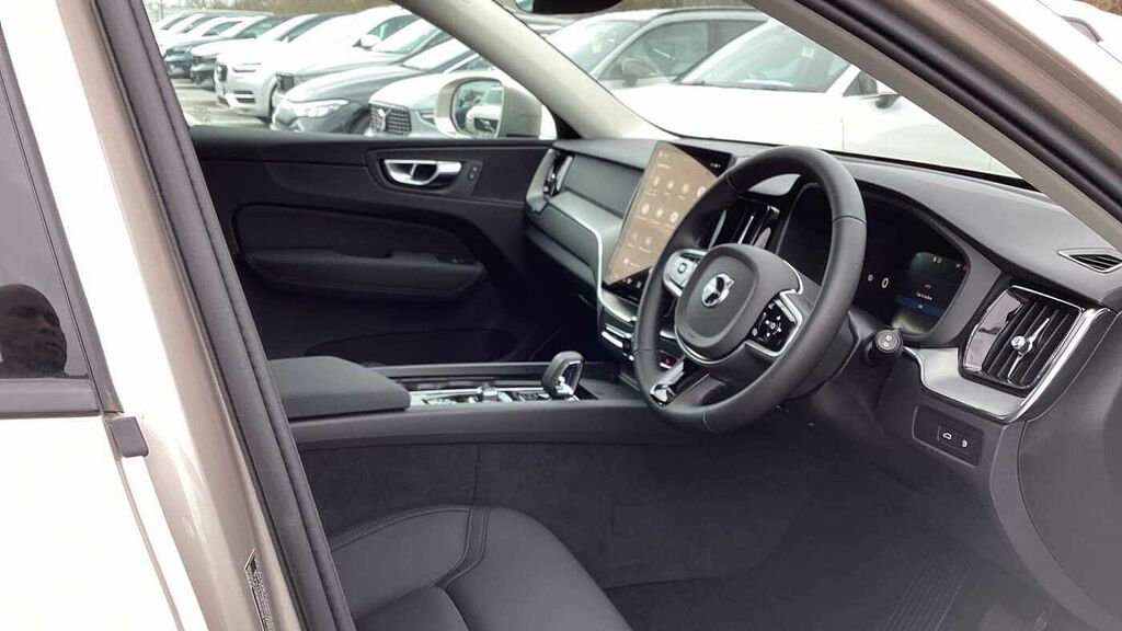 Volvo XC60 Core, T6 Awd Plug-in Hybrid, LR75KYG #4
