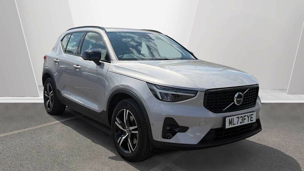 Volvo XC40 Plus, B3 Mild Hybrid, Dark ML73FYE Silver