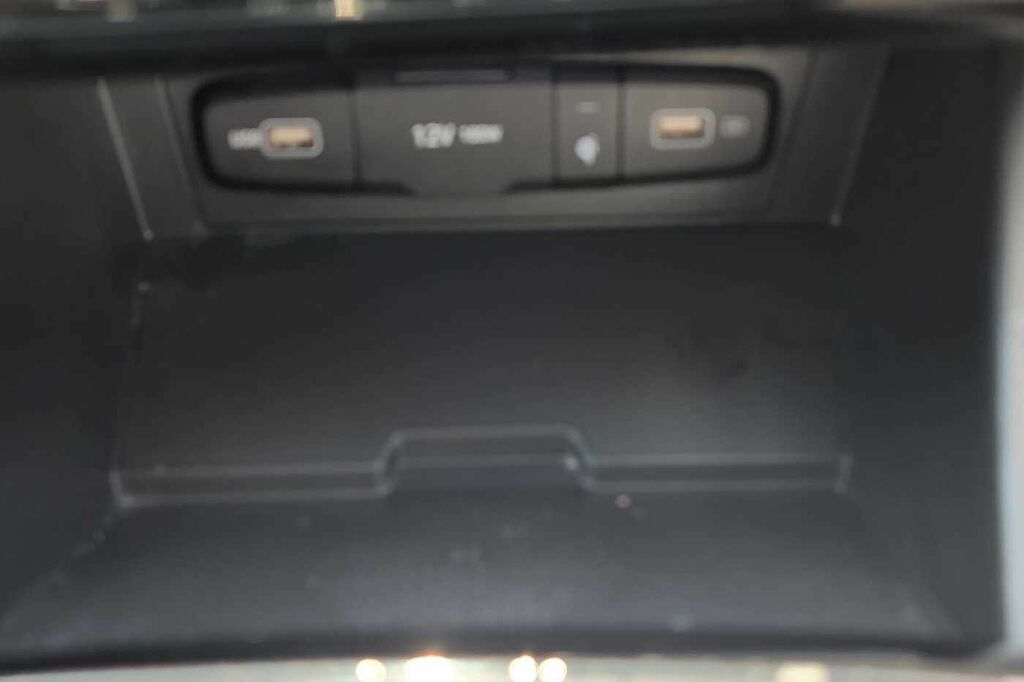 Hyundai Tucson 1.7 Crdi Blue Drive Se Nav Suv E White #21