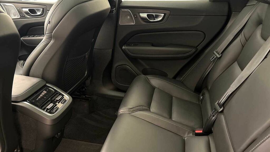 Volvo XC60 2.0 B5p Plus Dark Awd Geartronic Grey #7