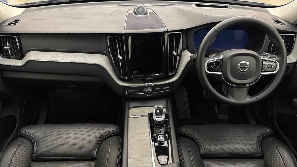 Volvo XC60 2.0 B5p Plus Dark Awd Geartronic Grey #8