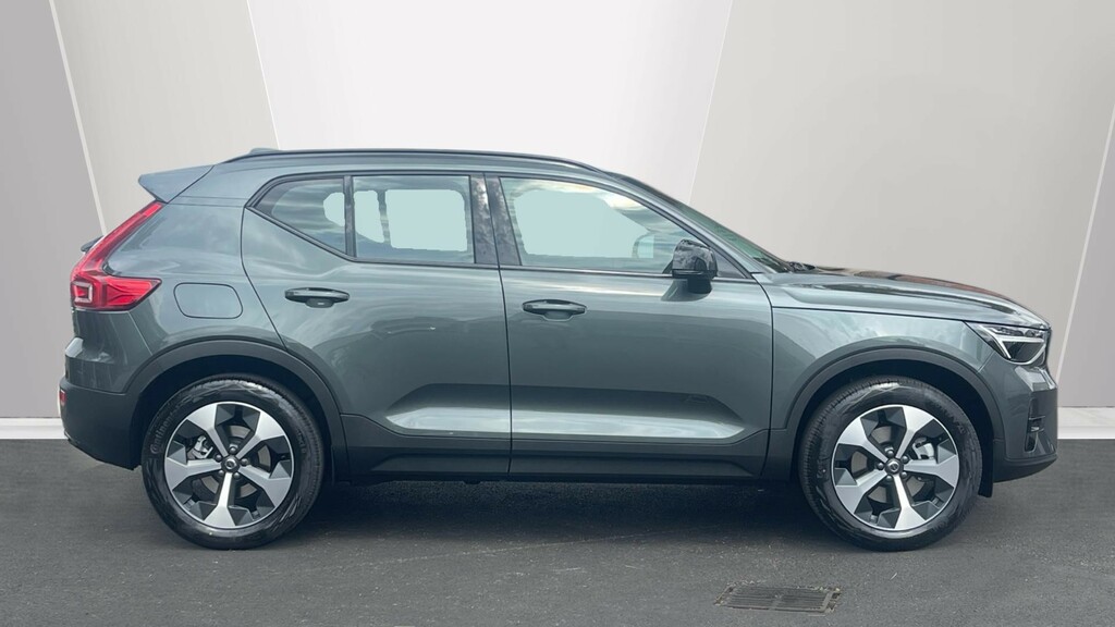 Volvo XC40 Plus, B3 Mild Hybrid, Dark #3