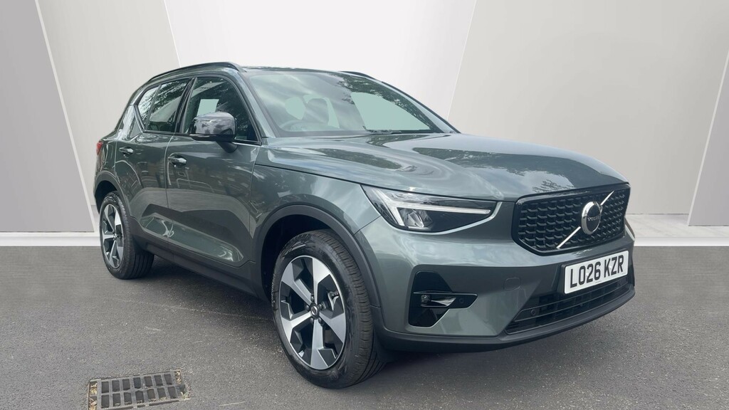 Volvo XC40 Plus, B3 Mild Hybrid, Dark