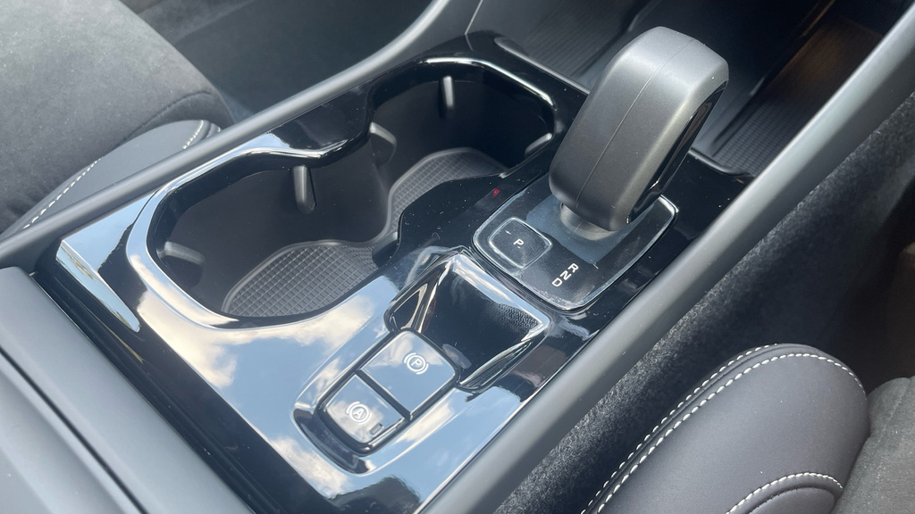 Volvo XC40 Plus, B3 Mild Hybrid, Dark Blue #25