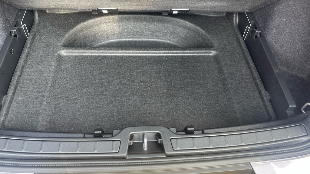 Volvo XC40 Plus, B3 Mild Hybrid, Dark Blue #33