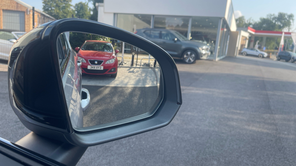 Volvo XC40 Plus, B3 Mild Hybrid, Dark Blue #29