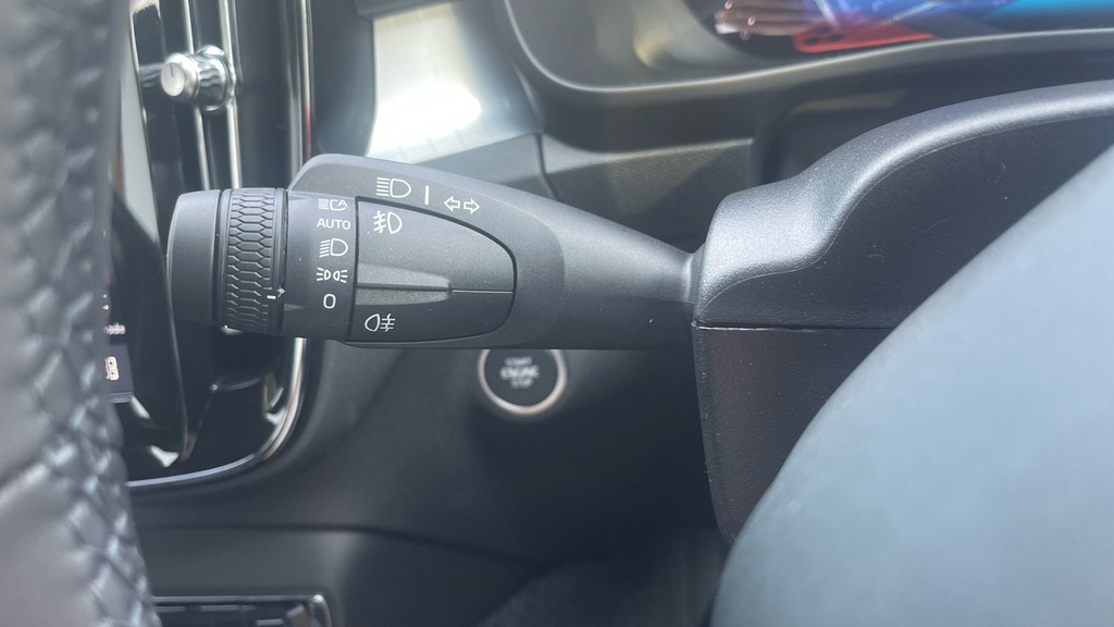 Volvo XC40 Plus, B3 Mild Hybrid, Dark Blue #21