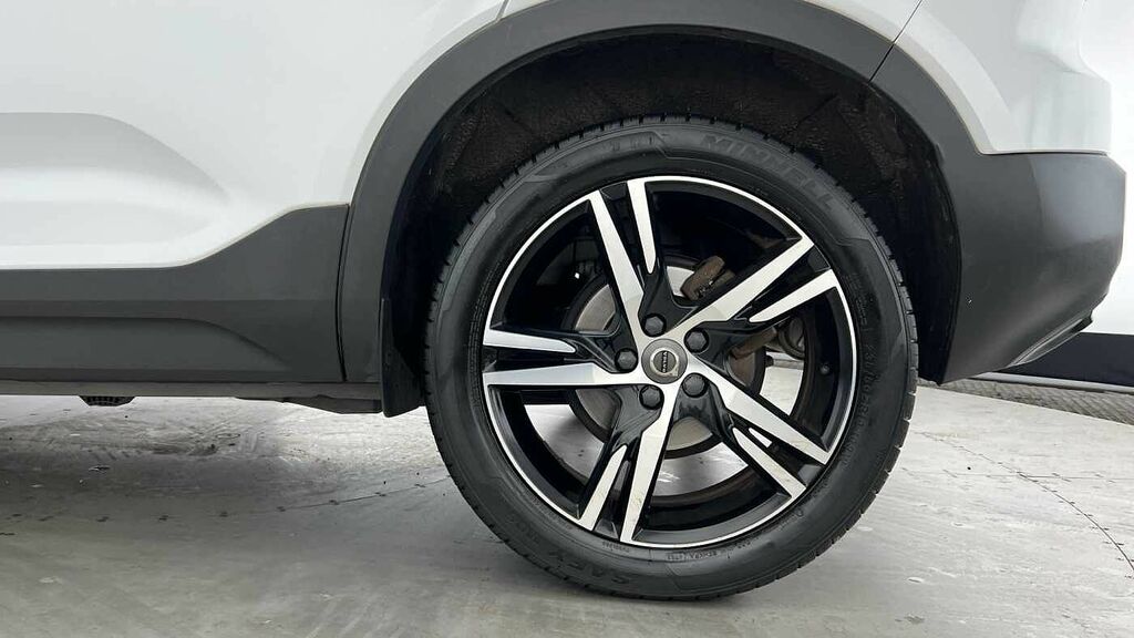 Volvo XC40 R-design, T3 YR71SWW White #4