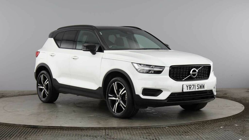 Volvo XC40 R-design, T3 White