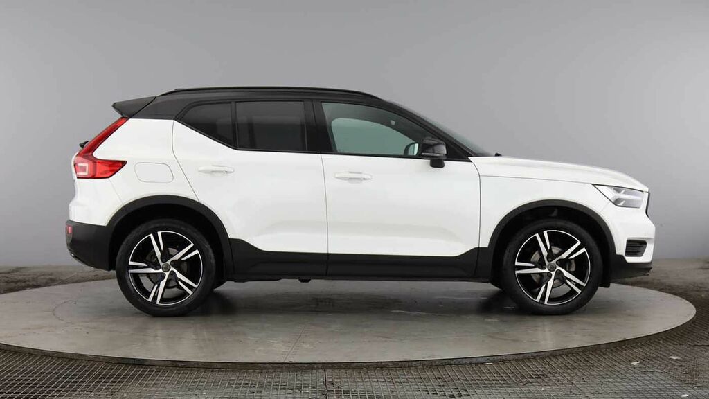 Volvo XC40 R-design, T3 YR71SWW White #2