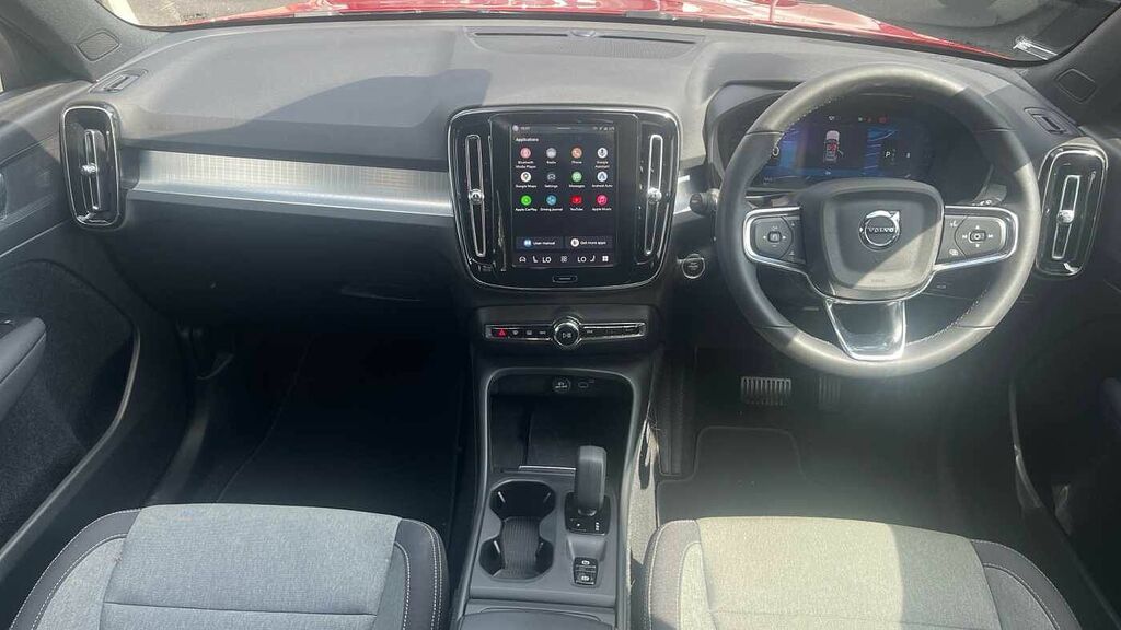Volvo XC40 Core, B3 Mild Hybrid, LL22PRV Red #5