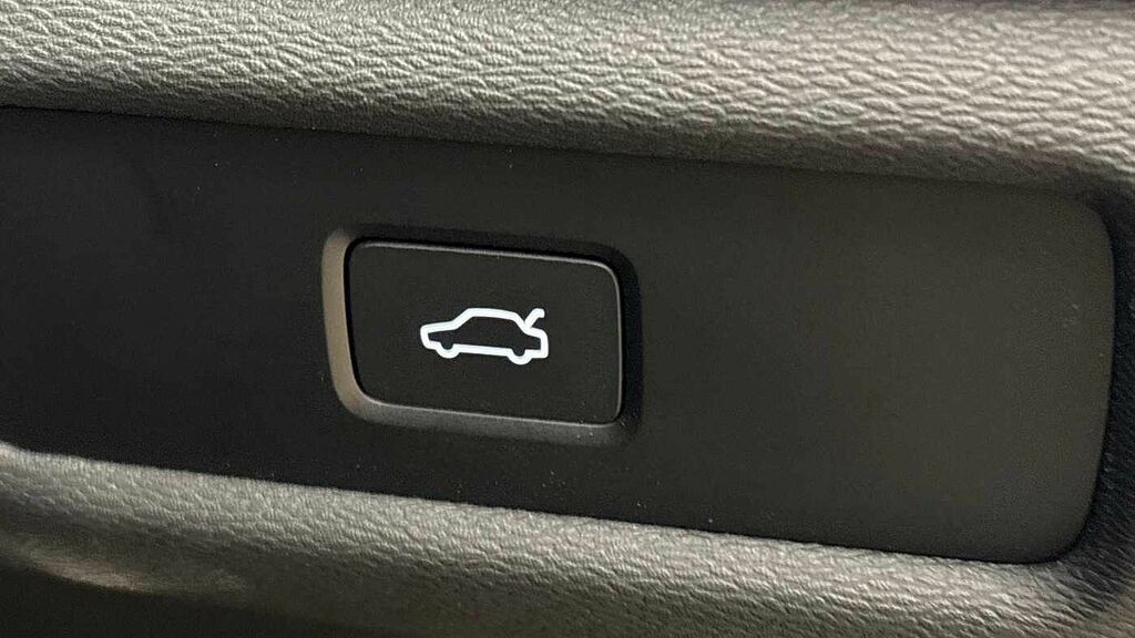 Volvo V60 Plus, B4 Mild Hybrid, Dark Blue #29
