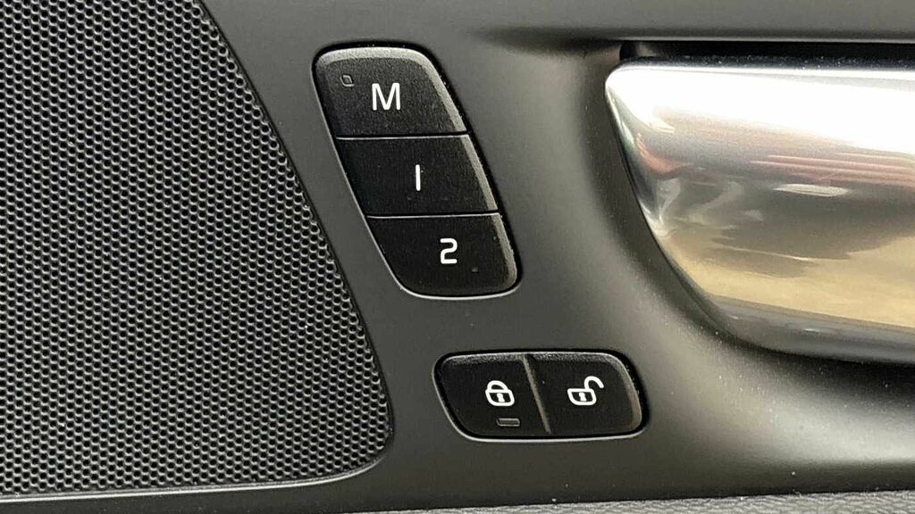 Volvo V60 Plus, B4 Mild Hybrid, Dark Blue #25