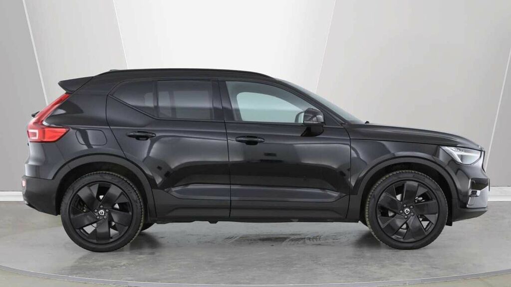 Volvo XC40 Black Edition Plus, B3 Mild Hybrid, Black #2