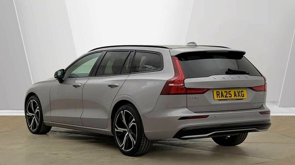 Volvo V60 Plus, B4 Mild Hybrid, Dark Silver #3