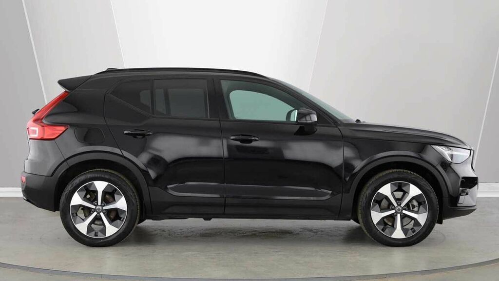 Volvo XC40 Plus, B3 Mild Hybrid, Dark Black #2