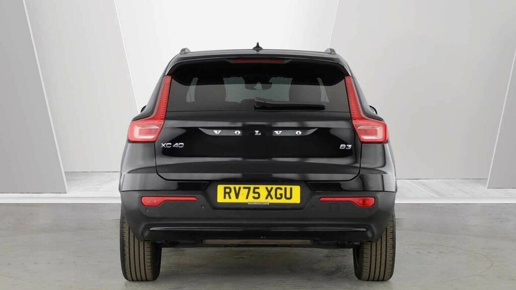 Volvo XC40 Plus, B3 Mild Hybrid, Dark Black #4