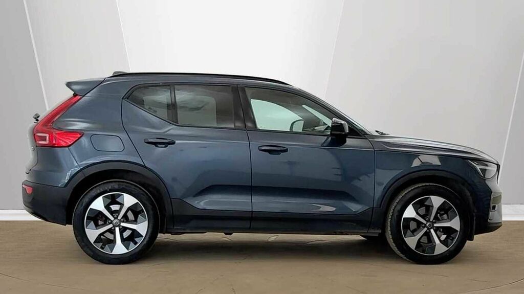 Volvo XC40 Plus, B3 Mild Hybrid, Dark Blue #2