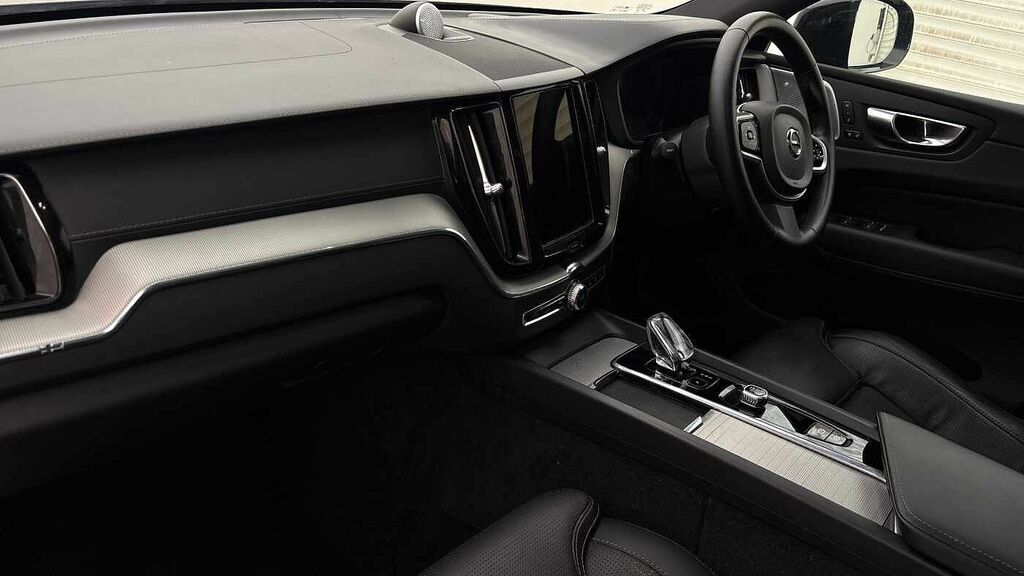 Volvo XC60 Black Edition Ultra, B5 Awd Mild Hybrid, Black #6