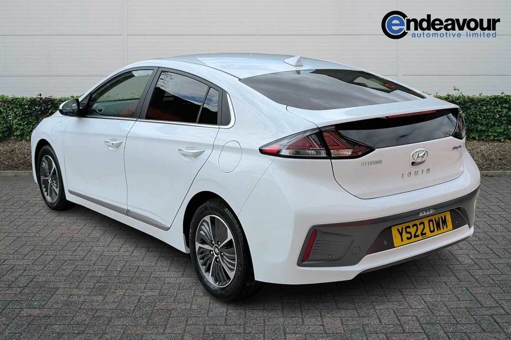 Hyundai Ioniq 1.6 Gdi Plug-in Hybrid Premium Se Dct White #5