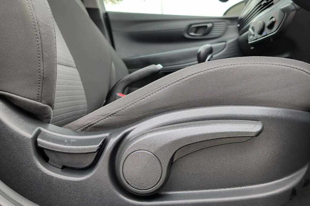 Hyundai I20 1.0T Gdi 48V Mhd Ultimate White #25
