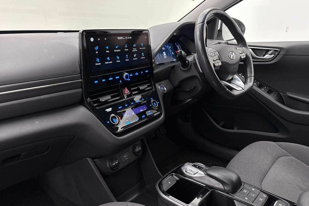 Hyundai Ioniq 100Kw Premium 38Kwh White #2