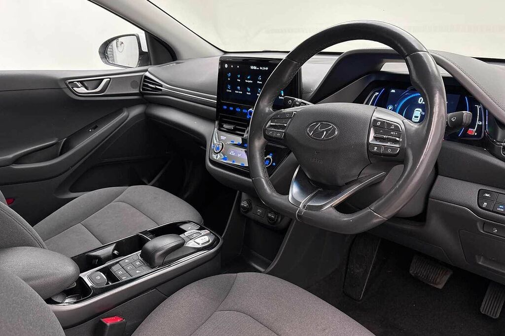 Hyundai Ioniq 100Kw Premium 38Kwh White #6
