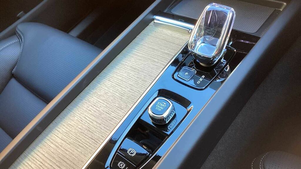 Volvo XC60 Core, T6 Awd Plug-in Hybrid, Blue #24