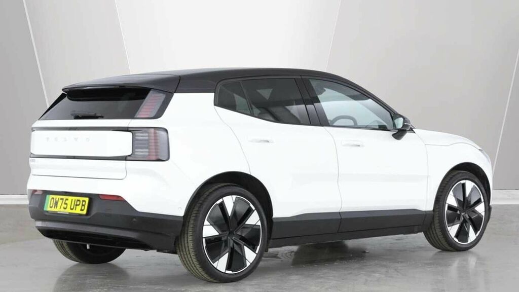 Volvo EX30 Ultra, Twin Motor Performance, White #3