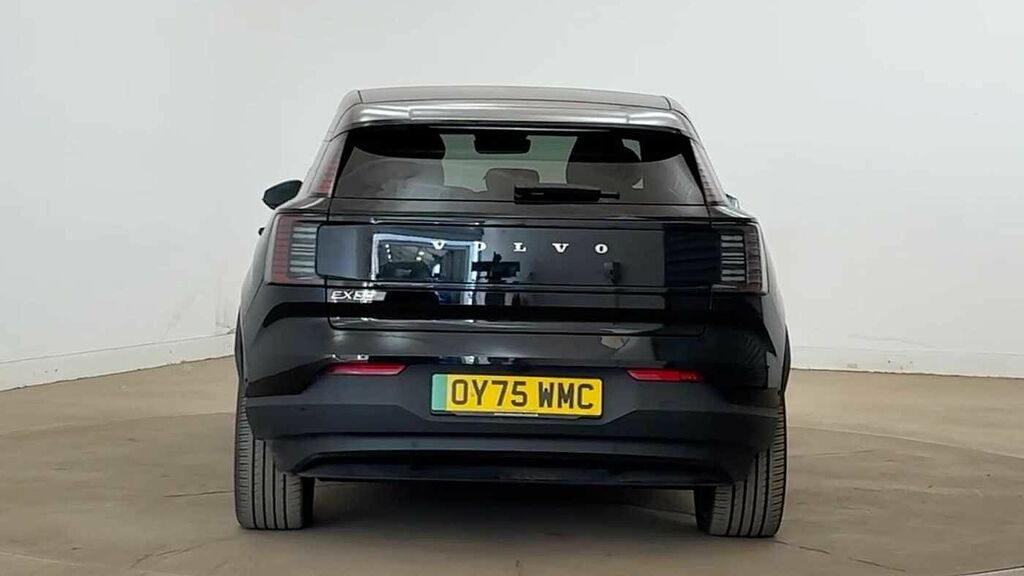 Volvo EX30 Ultra, Single Motor Extended Range, Black #5